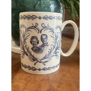 Queen Elizabeth II Wedgwood Golden Wedding Mug, Ltd Edition Snowden
